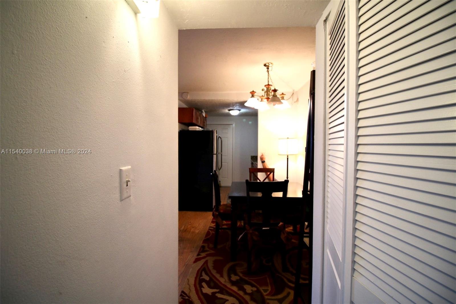 801 Meridian Ave 2B, Miami Beach, Florida 33139, 1 Bedroom Bedrooms, ,1 BathroomBathrooms,Residentiallease,For Rent,801 Meridian Ave 2B,A11540038