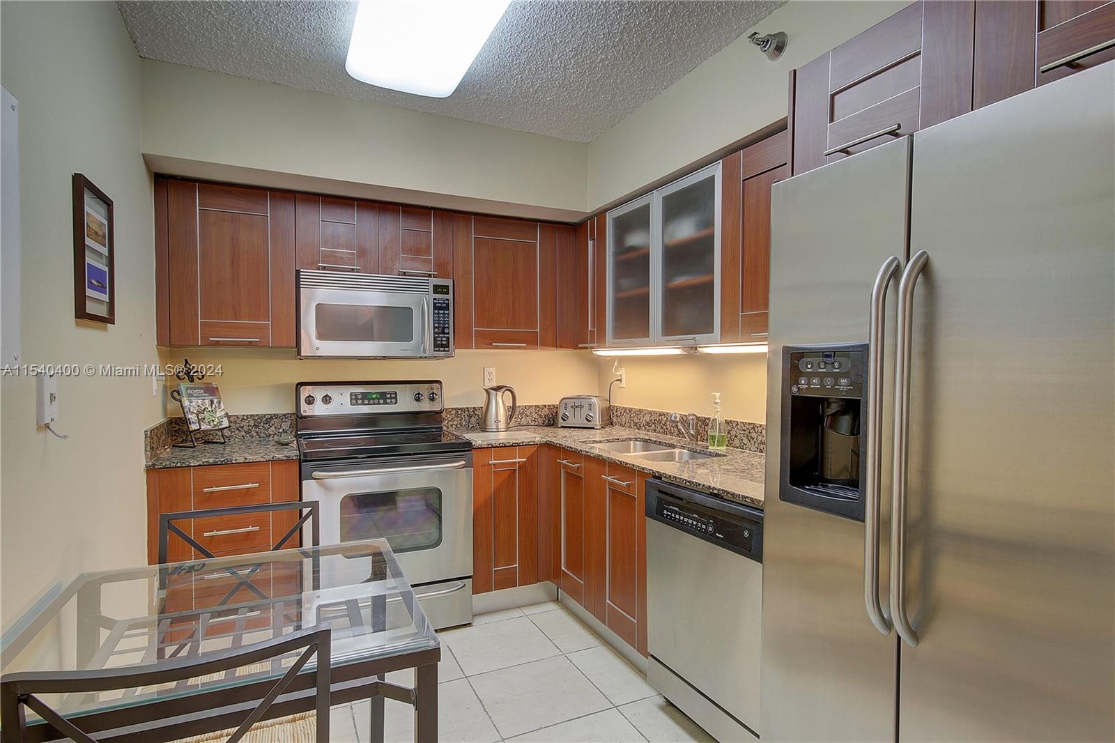 3300 NE 191st St 1011, Aventura, Florida 33180, 2 Bedrooms Bedrooms, ,2 BathroomsBathrooms,Residentiallease,For Rent,3300 NE 191st St 1011,A11540400