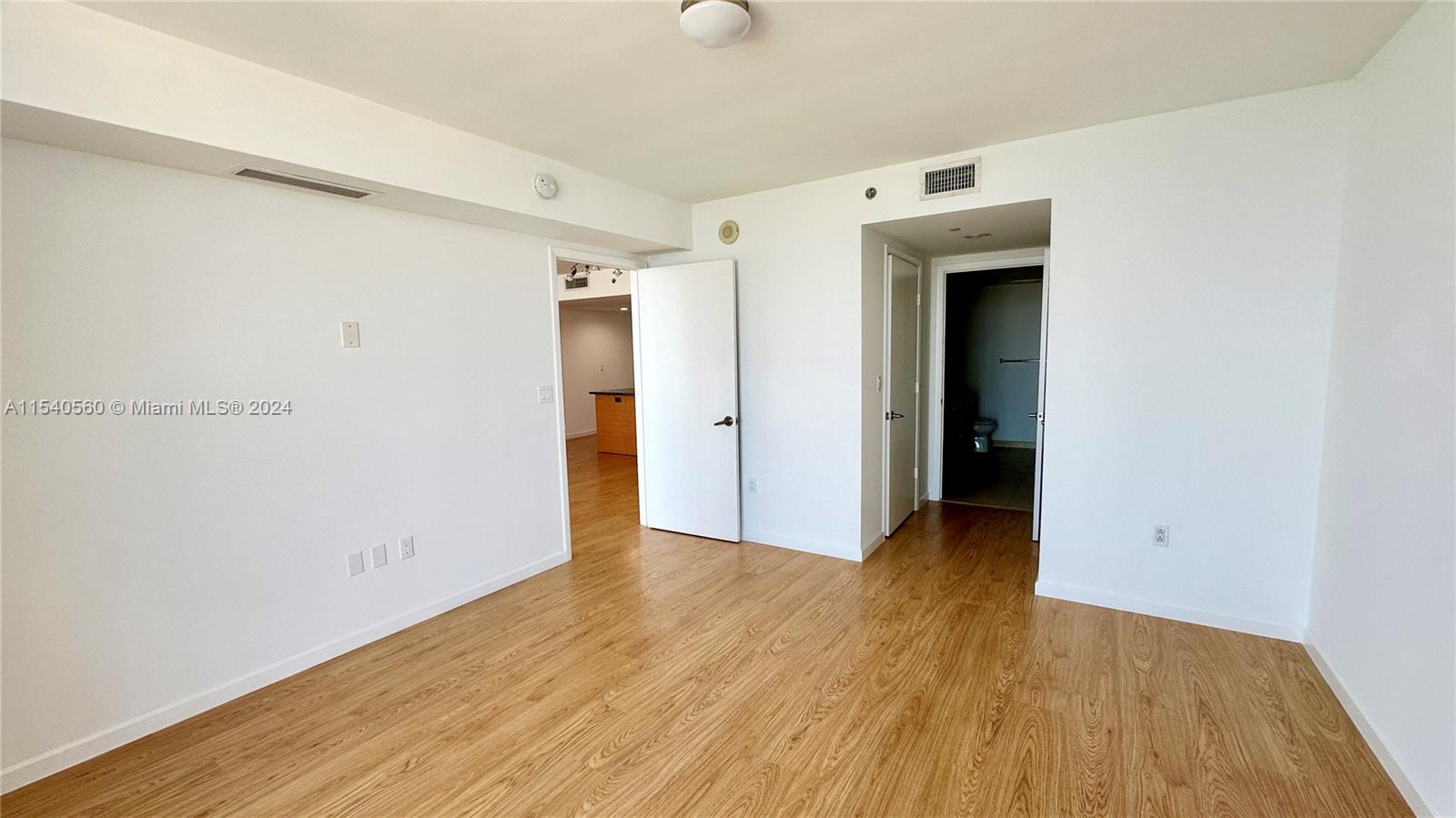 50 Biscayne Blvd 3910, Miami, Florida 33132, 3 Bedrooms Bedrooms, ,2 BathroomsBathrooms,Residential,For Sale,50 Biscayne Blvd 3910,A11540560