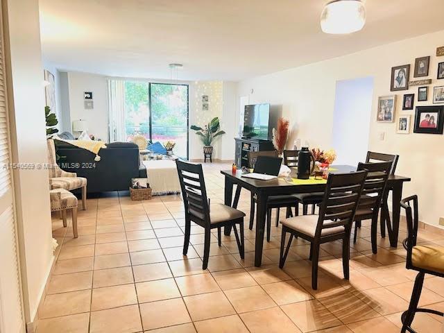 2500 Parkview Dr 310, Hallandale Beach, Florida 33009, 2 Bedrooms Bedrooms, ,2 BathroomsBathrooms,Residential,For Sale,2500 Parkview Dr 310,A11540569