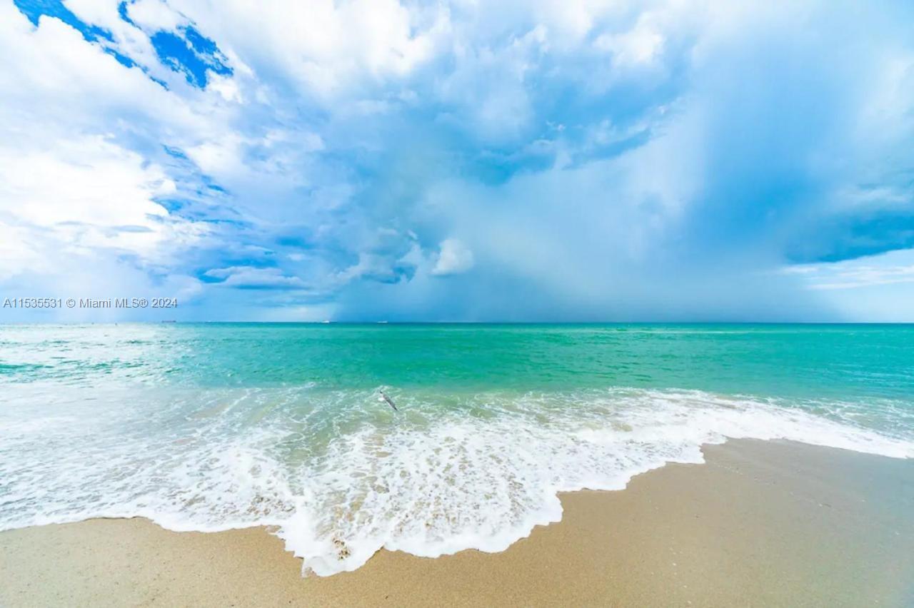 4001 S Ocean Dr 9N, Hollywood, Florida 33019, 2 Bedrooms Bedrooms, ,2 BathroomsBathrooms,Residential,For Sale,4001 S Ocean Dr 9N,A11535531