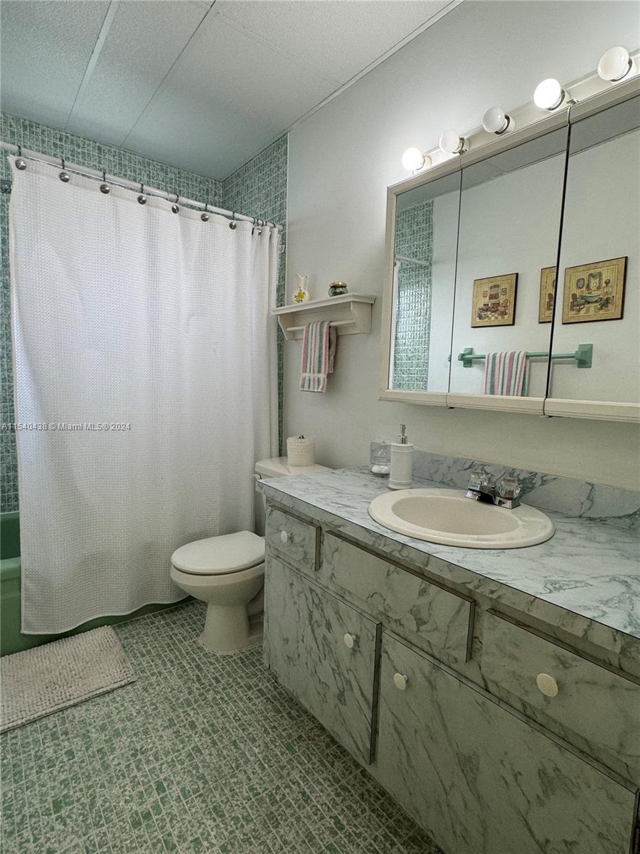 5300 Washington St M107, Hollywood, Florida 33021, 1 Bedroom Bedrooms, ,1 BathroomBathrooms,Residential,For Sale,5300 Washington St M107,A11540438