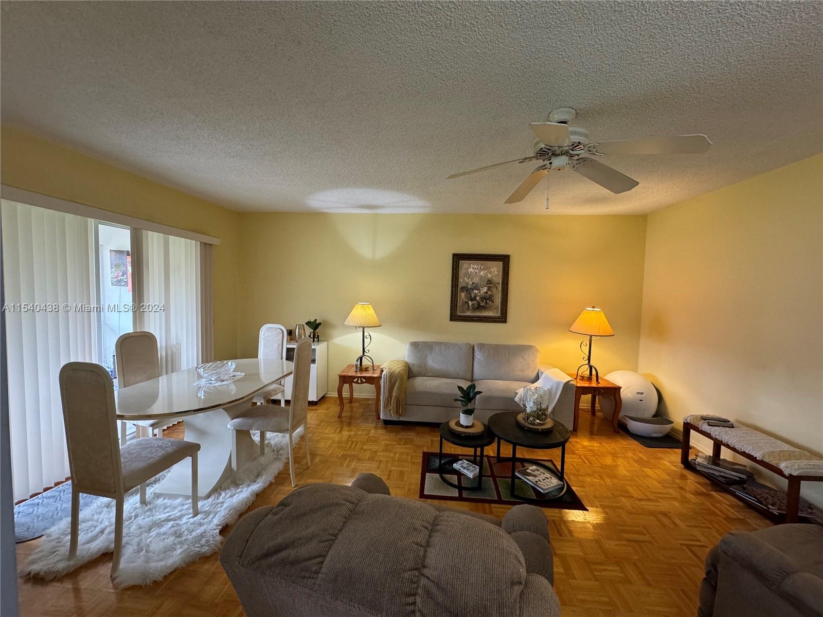 5300 Washington St M107, Hollywood, Florida 33021, 1 Bedroom Bedrooms, ,1 BathroomBathrooms,Residential,For Sale,5300 Washington St M107,A11540438