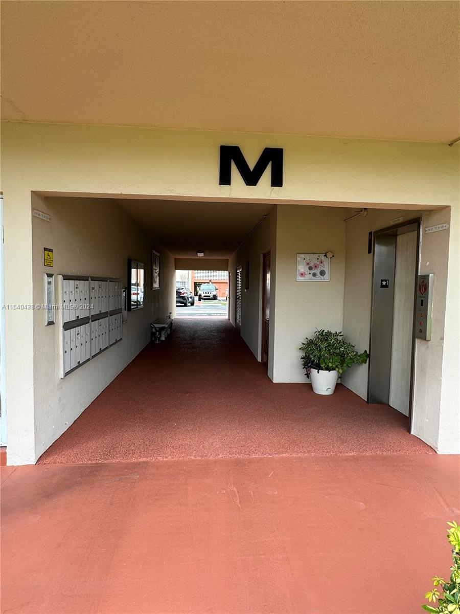 5300 Washington St M107, Hollywood, Florida 33021, 1 Bedroom Bedrooms, ,1 BathroomBathrooms,Residential,For Sale,5300 Washington St M107,A11540438