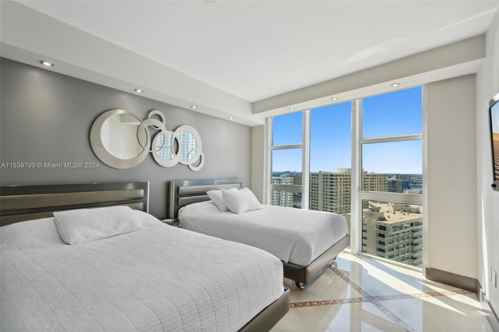 1800 S Ocean Dr 1810, Hallandale Beach, Florida 33009, 2 Bedrooms Bedrooms, ,2 BathroomsBathrooms,Residential,For Sale,1800 S Ocean Dr 1810,A11539793