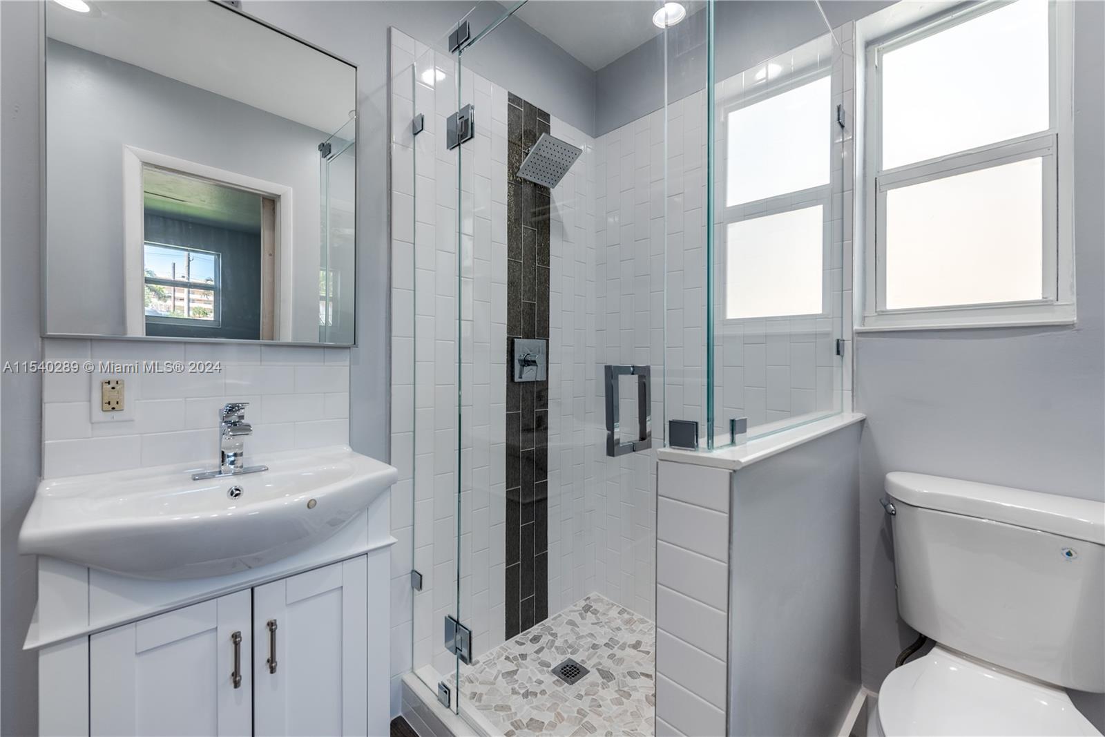 326 SE 3rd Ter, Dania Beach, Florida 33004, 3 Bedrooms Bedrooms, ,2 BathroomsBathrooms,Residentiallease,For Rent,326 SE 3rd Ter,A11540289