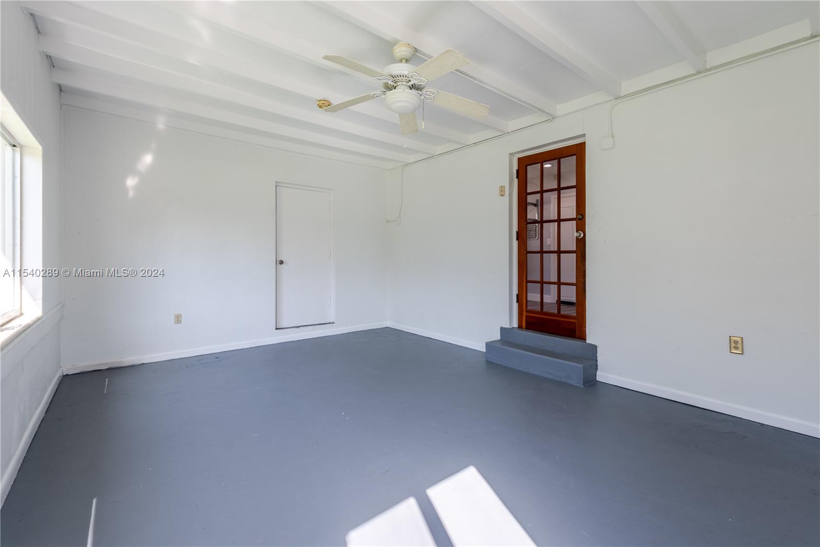 326 SE 3rd Ter, Dania Beach, Florida 33004, 3 Bedrooms Bedrooms, ,2 BathroomsBathrooms,Residentiallease,For Rent,326 SE 3rd Ter,A11540289