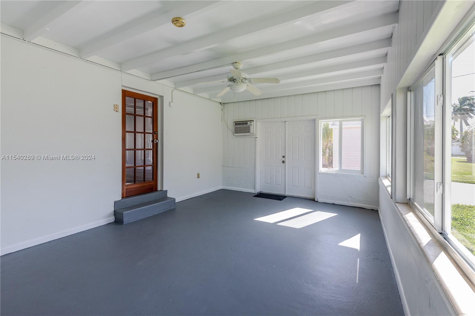 326 SE 3rd Ter, Dania Beach, Florida 33004, 3 Bedrooms Bedrooms, ,2 BathroomsBathrooms,Residentiallease,For Rent,326 SE 3rd Ter,A11540289