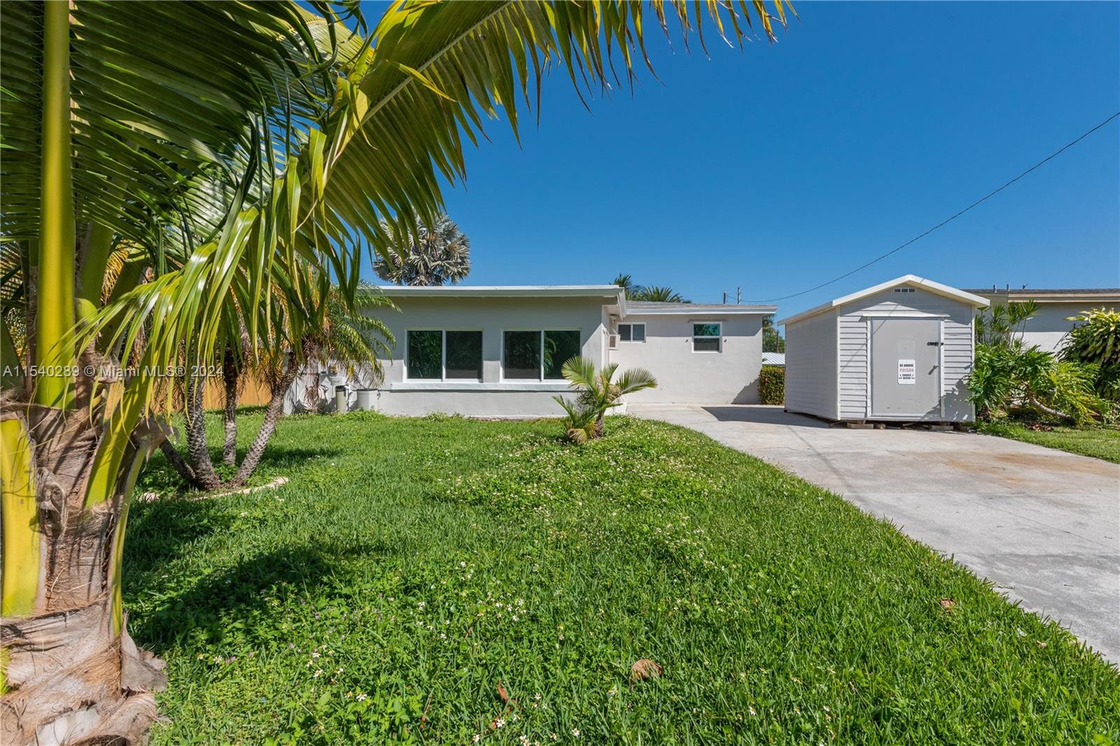 326 SE 3rd Ter, Dania Beach, Florida 33004, 3 Bedrooms Bedrooms, ,2 BathroomsBathrooms,Residentiallease,For Rent,326 SE 3rd Ter,A11540289