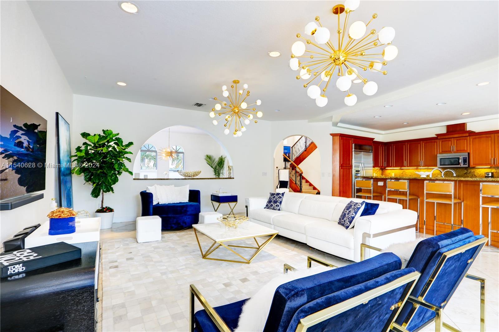 720 Polk St, Hollywood, Florida 33019, 5 Bedrooms Bedrooms, ,4 BathroomsBathrooms,Residentiallease,For Rent,720 Polk St,A11540628