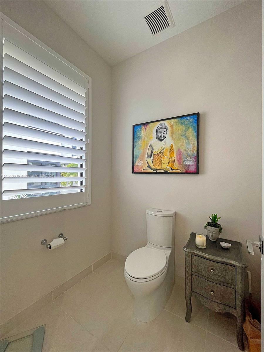 8233 47th Ln, Doral, FL, 33166 United States, 3 Bedrooms Bedrooms, ,3 BathroomsBathrooms,Residential,For Sale,47th Ln,A11540636