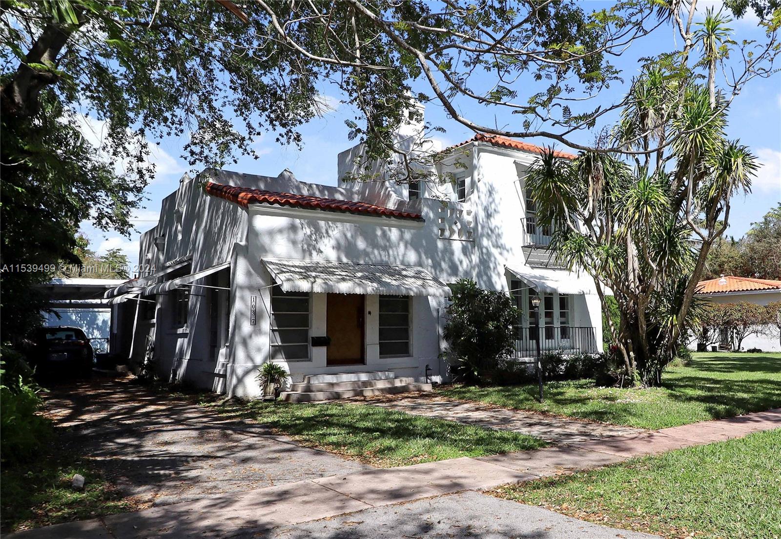 House for Sale in Coral Gables, FL