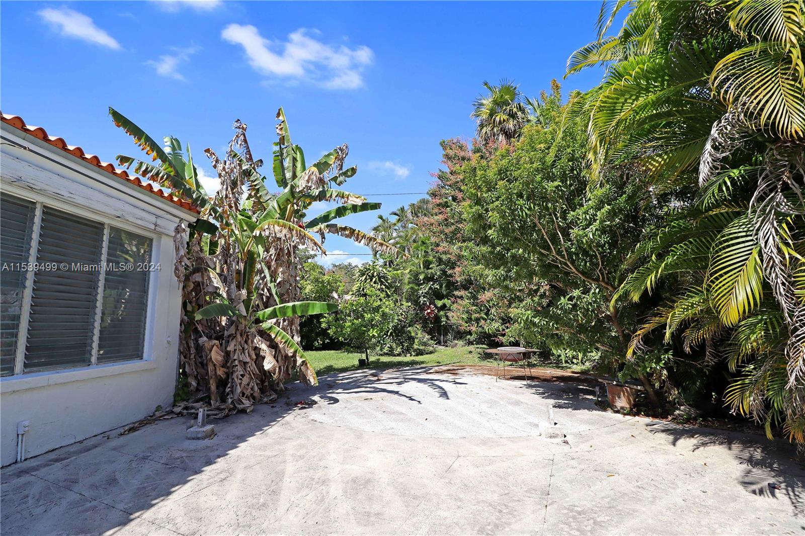 1037 Castile Ave, Coral Gables, Florida 33134, 5 Bedrooms Bedrooms, ,3 BathroomsBathrooms,Residential,For Sale,1037 Castile Ave,A11539499