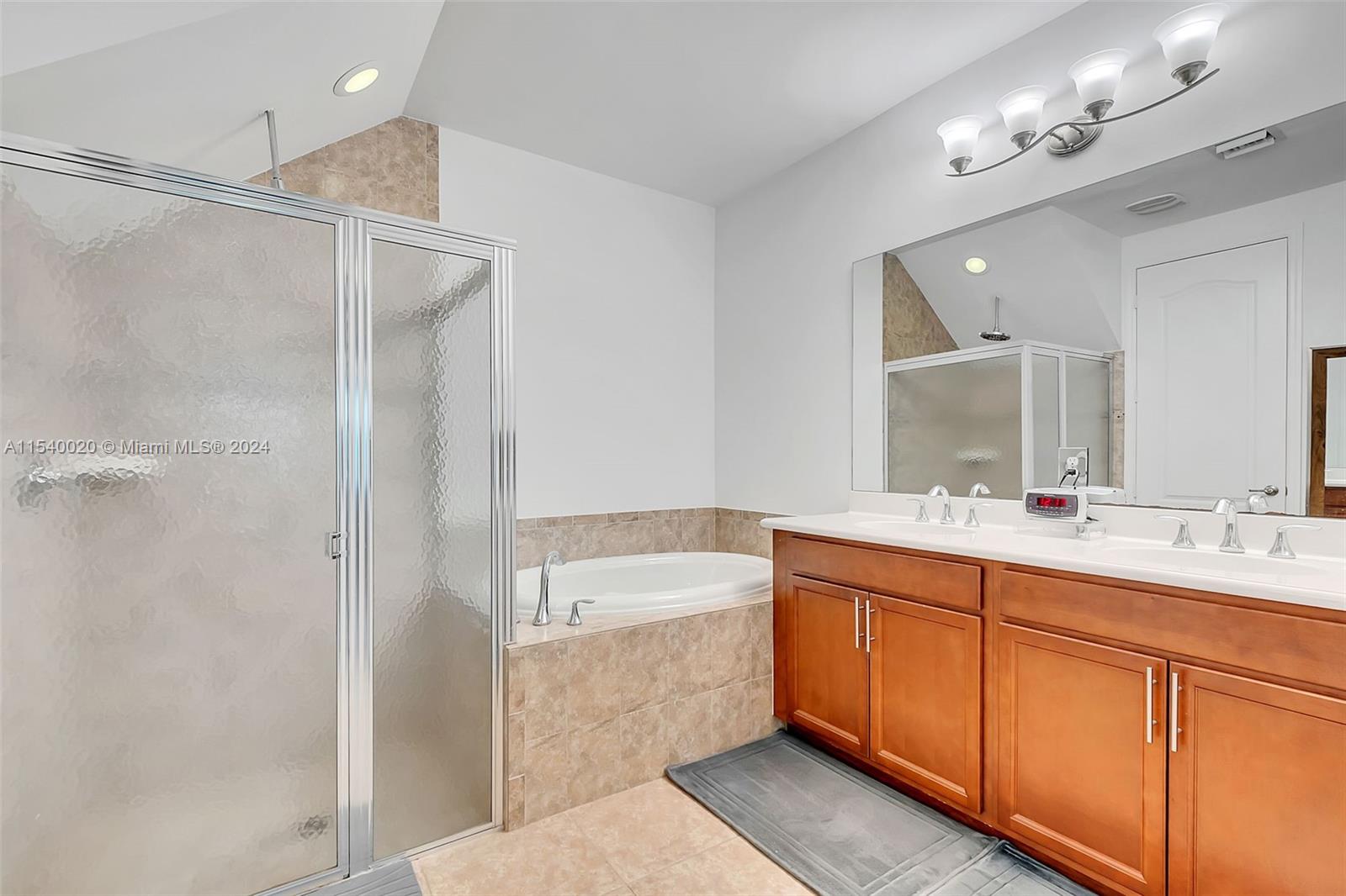 5315 Golden Eagle Ter, Davie, Florida 33314, 5 Bedrooms Bedrooms, ,3 BathroomsBathrooms,Residential,For Sale,5315 Golden Eagle Ter,A11540020