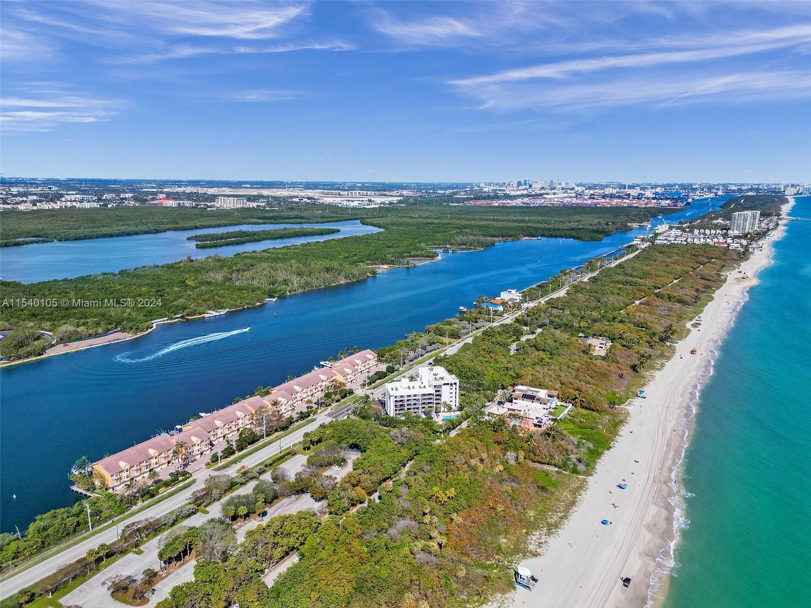 4212 N Ocean Dr, Hollywood, Florida 33019, 3 Bedrooms Bedrooms, ,3 BathroomsBathrooms,Residential,For Sale,4212 N Ocean Dr,A11540105