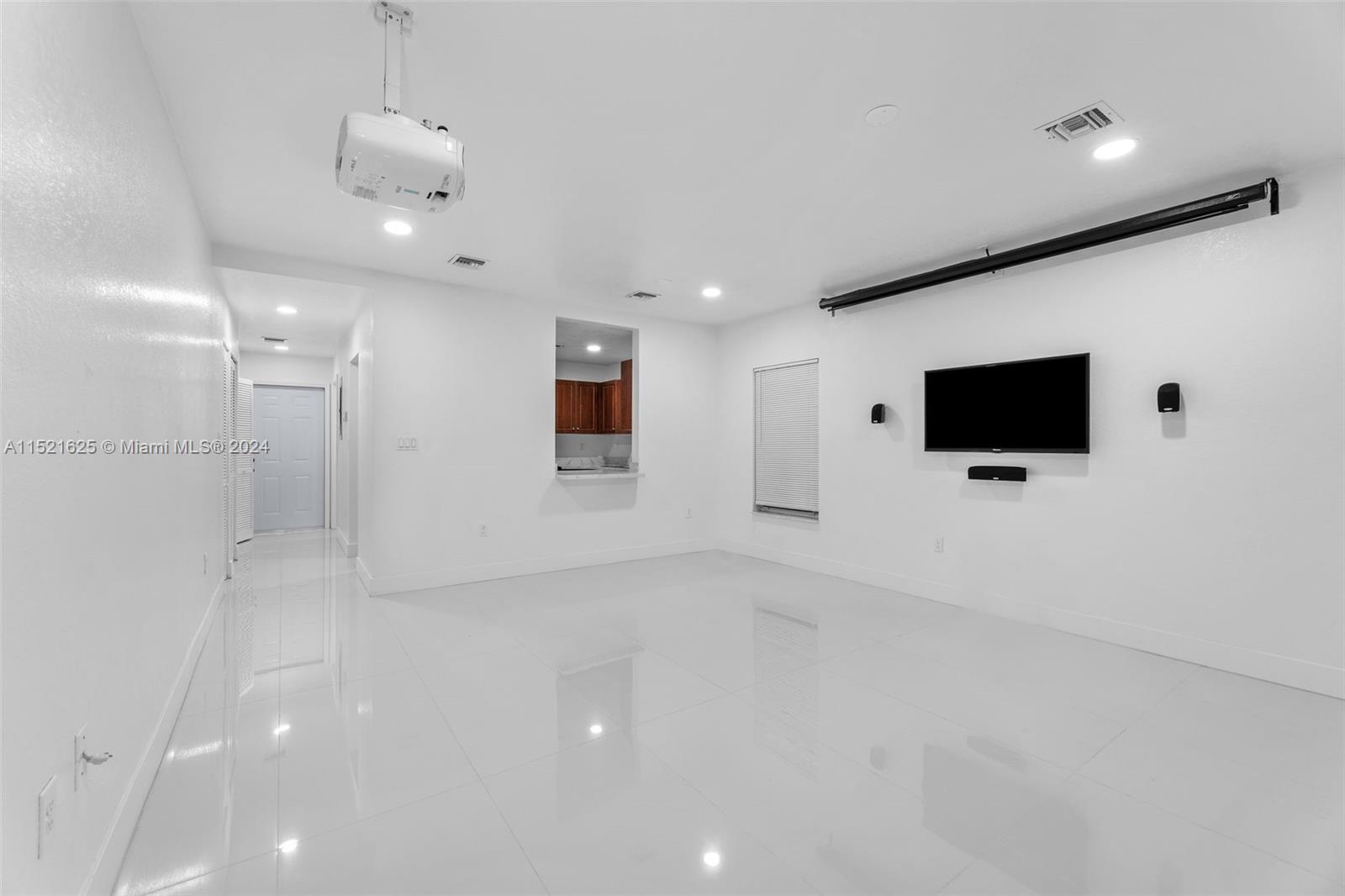 1541 NW 1st Ct, Miami, Florida 33136, 3 Bedrooms Bedrooms, ,2 BathroomsBathrooms,Residential,For Sale,1541 NW 1st Ct,A11521625