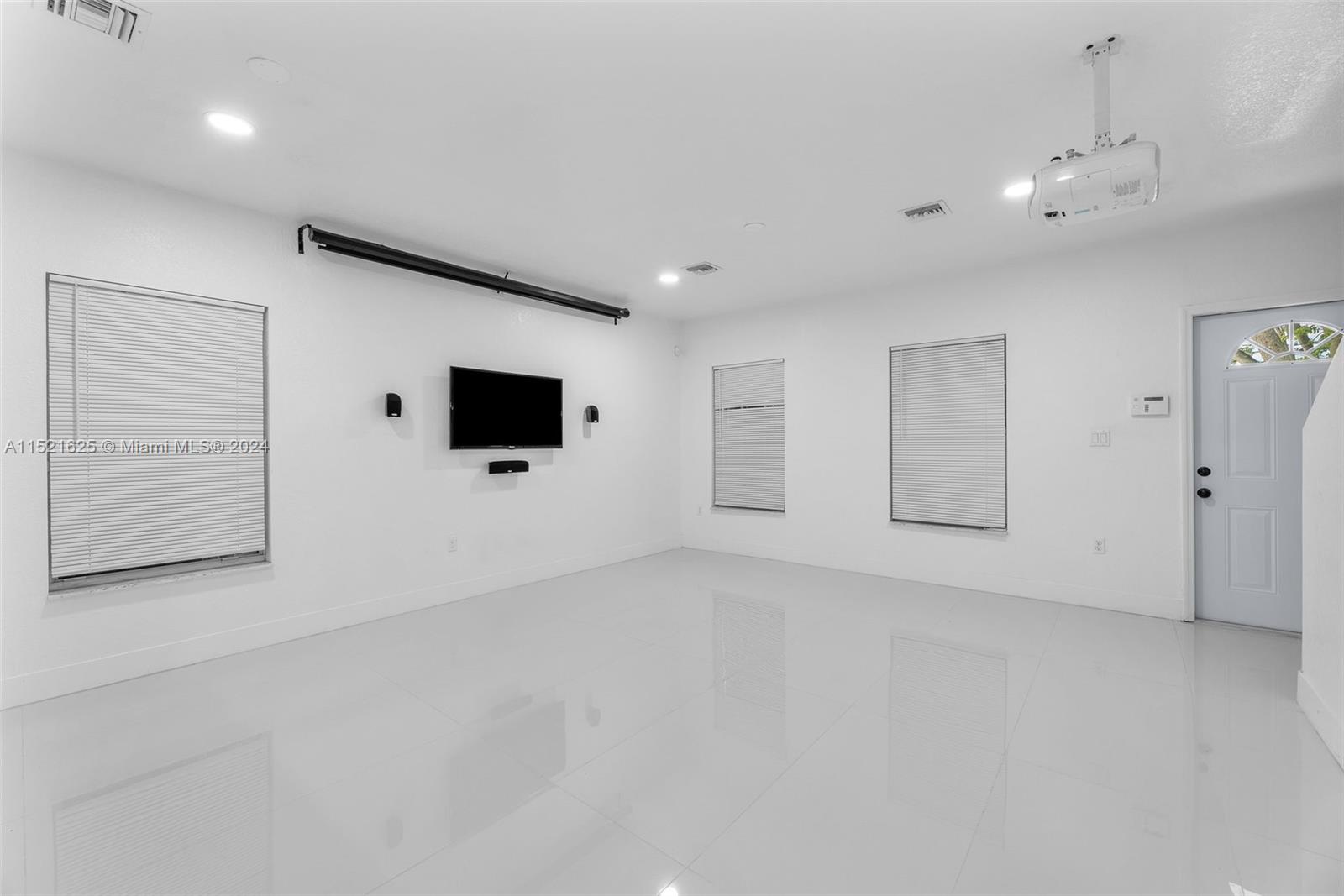 1541 NW 1st Ct, Miami, Florida 33136, 3 Bedrooms Bedrooms, ,2 BathroomsBathrooms,Residential,For Sale,1541 NW 1st Ct,A11521625