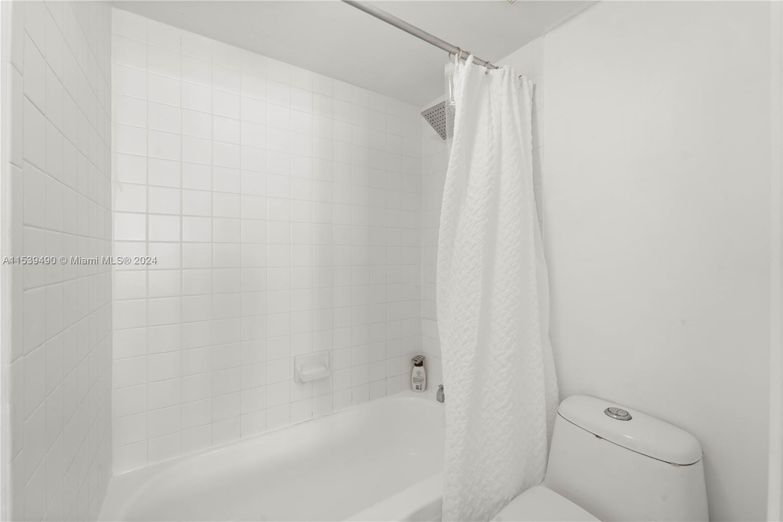 540 Brickell Key Dr 1406, Miami, Florida 33131, 2 Bedrooms Bedrooms, ,2 BathroomsBathrooms,Residential,For Sale,540 Brickell Key Dr 1406,A11539490