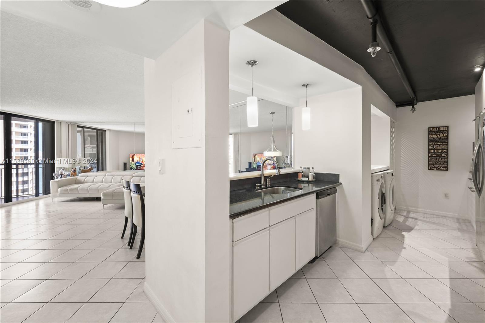 540 Brickell Key Dr 1406, Miami, Florida 33131, 2 Bedrooms Bedrooms, ,2 BathroomsBathrooms,Residential,For Sale,540 Brickell Key Dr 1406,A11539490