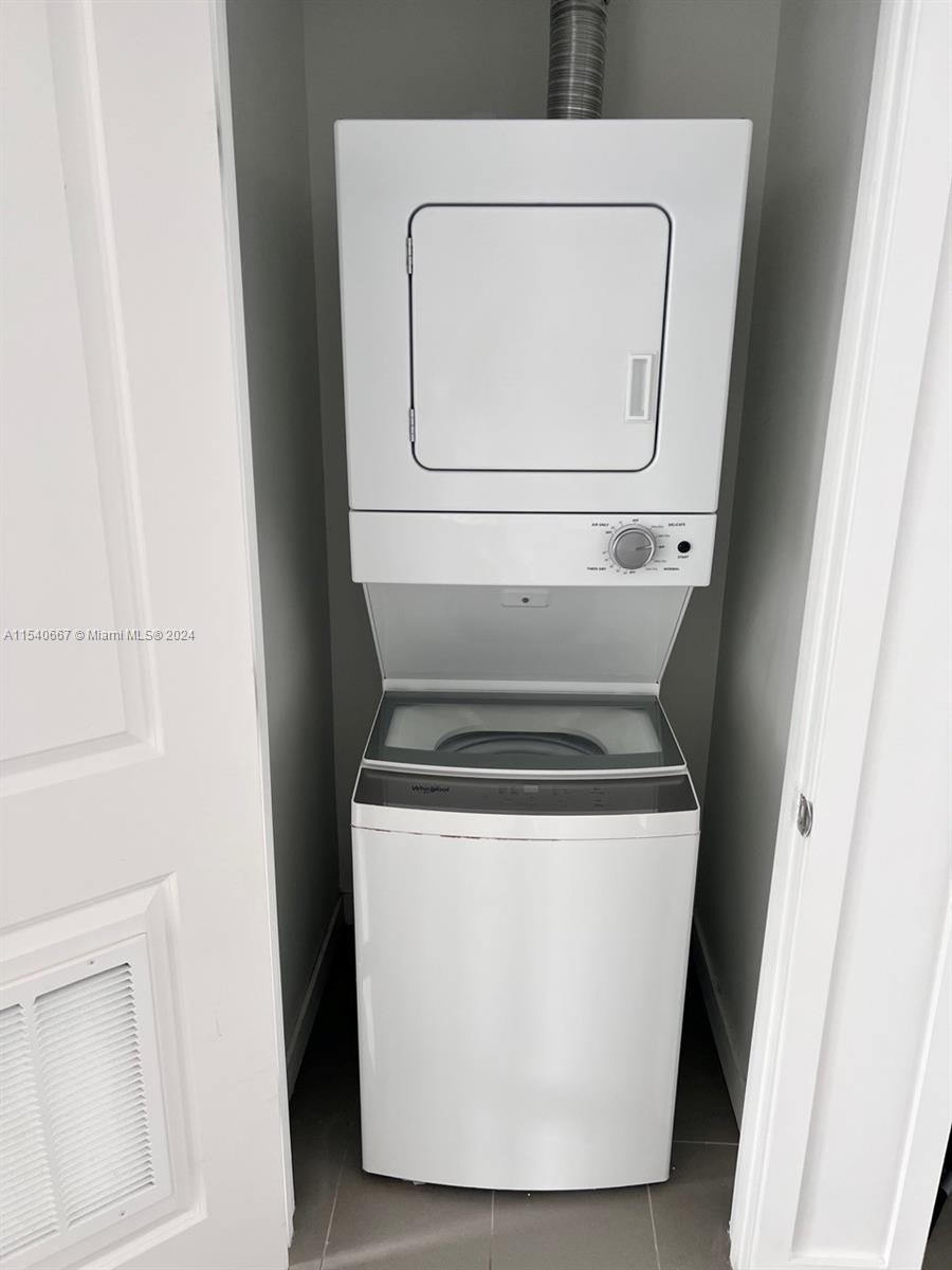 1600 NE 1st Ave 3407, Miami, Florida 33132, 2 Bedrooms Bedrooms, ,2 BathroomsBathrooms,Residentiallease,For Rent,1600 NE 1st Ave 3407,A11540667