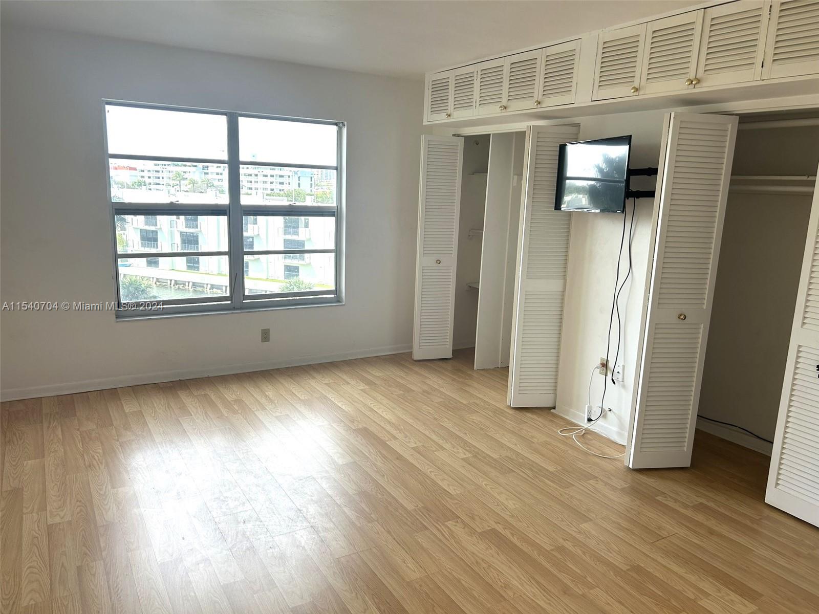 11111 Biscayne Blvd 5H, Miami, Florida 33181, 1 Bedroom Bedrooms, ,1 BathroomBathrooms,Residential,For Sale,11111 Biscayne Blvd 5H,A11540704