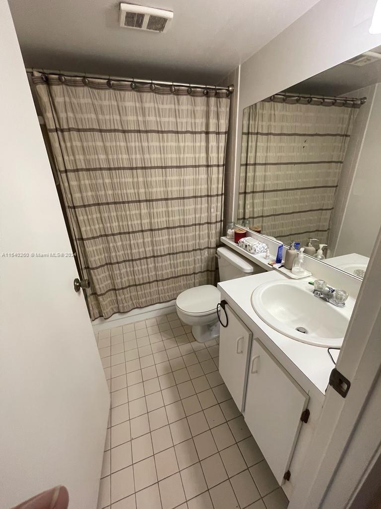 570 S Park Rd 22-6, Hollywood, Florida 33021, 3 Bedrooms Bedrooms, ,2 BathroomsBathrooms,Residential,For Sale,570 S Park Rd 22-6,A11540260