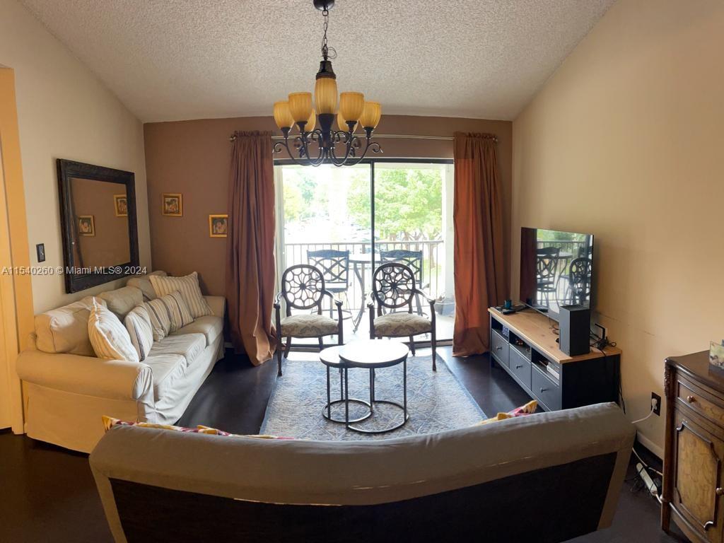 570 S Park Rd 22-6, Hollywood, Florida 33021, 3 Bedrooms Bedrooms, ,2 BathroomsBathrooms,Residential,For Sale,570 S Park Rd 22-6,A11540260