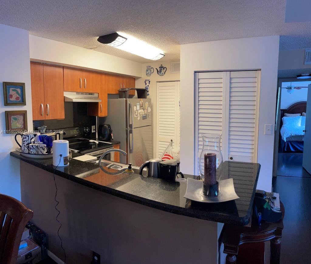 570 S Park Rd 22-6, Hollywood, Florida 33021, 3 Bedrooms Bedrooms, ,2 BathroomsBathrooms,Residential,For Sale,570 S Park Rd 22-6,A11540260