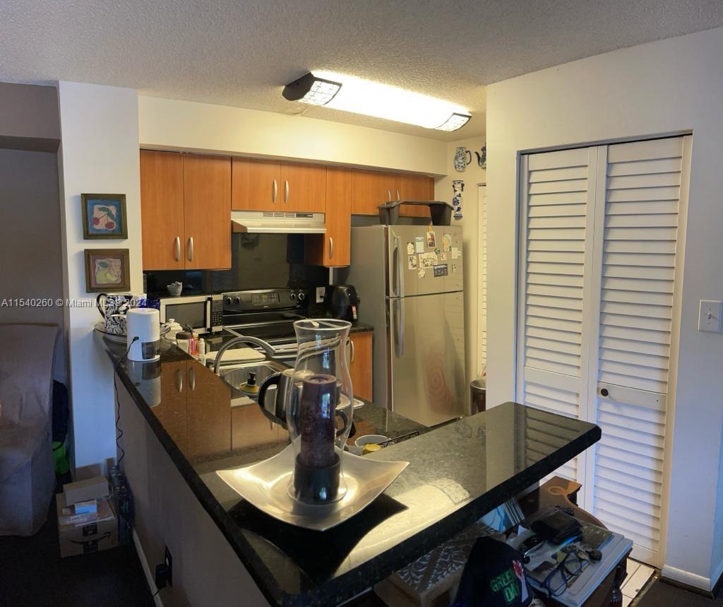 570 S Park Rd 22-6, Hollywood, Florida 33021, 3 Bedrooms Bedrooms, ,2 BathroomsBathrooms,Residential,For Sale,570 S Park Rd 22-6,A11540260