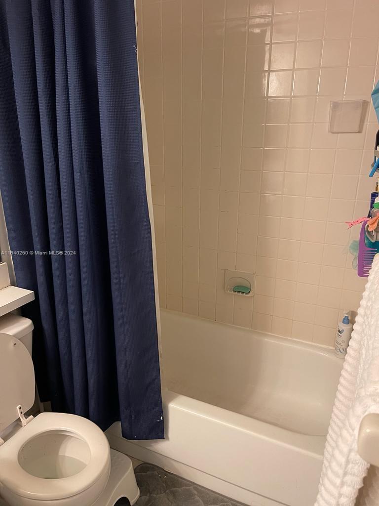 570 S Park Rd 22-6, Hollywood, Florida 33021, 3 Bedrooms Bedrooms, ,2 BathroomsBathrooms,Residential,For Sale,570 S Park Rd 22-6,A11540260