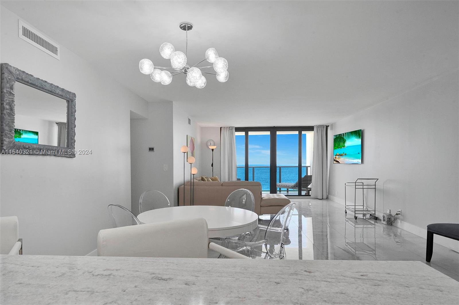 2301 S Ocean Dr 803, Hollywood, Florida 33019, 2 Bedrooms Bedrooms, ,2 BathroomsBathrooms,Residentiallease,For Rent,2301 S Ocean Dr 803,A11540321