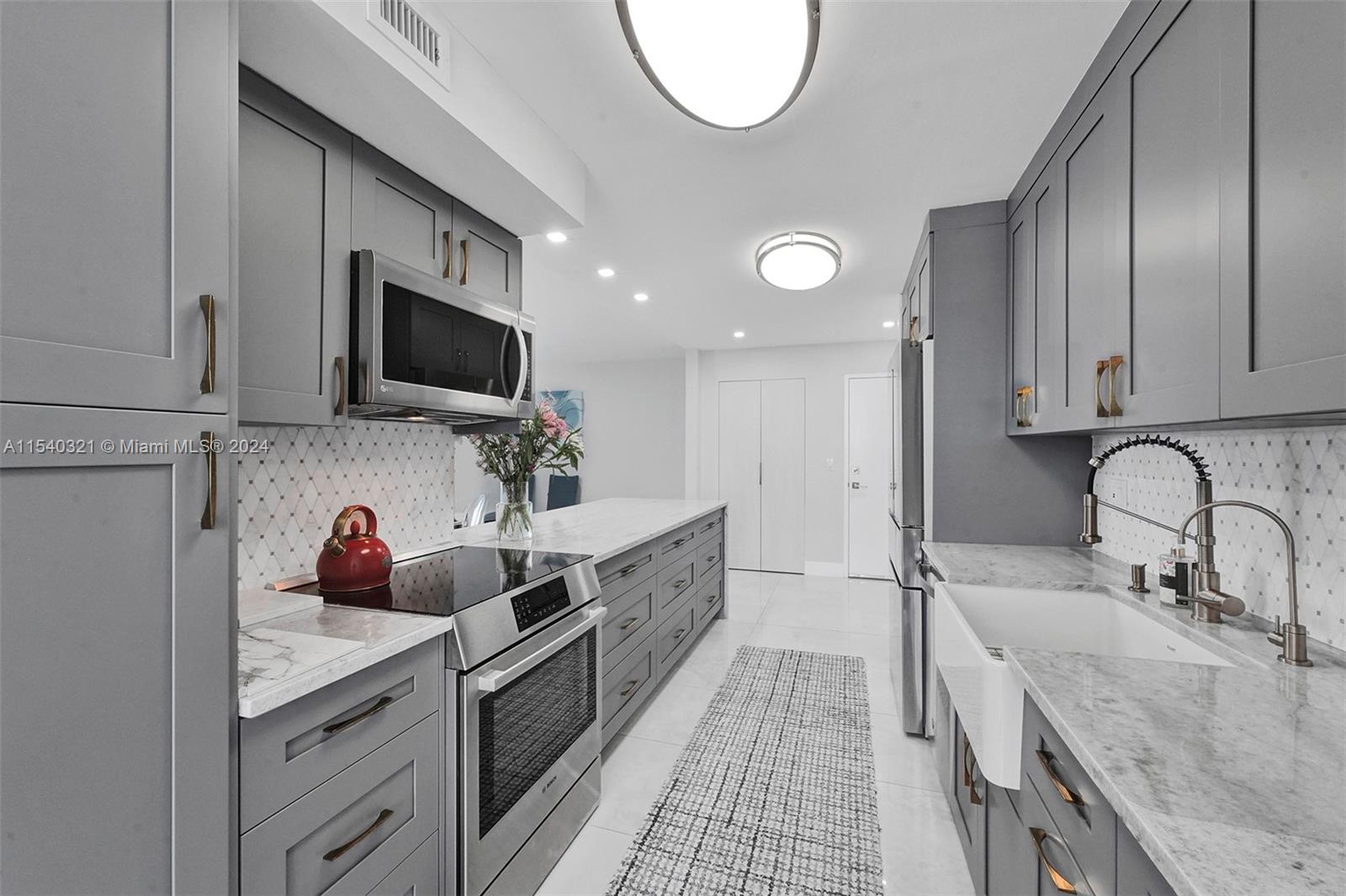 2301 S Ocean Dr 803, Hollywood, Florida 33019, 2 Bedrooms Bedrooms, ,2 BathroomsBathrooms,Residentiallease,For Rent,2301 S Ocean Dr 803,A11540321