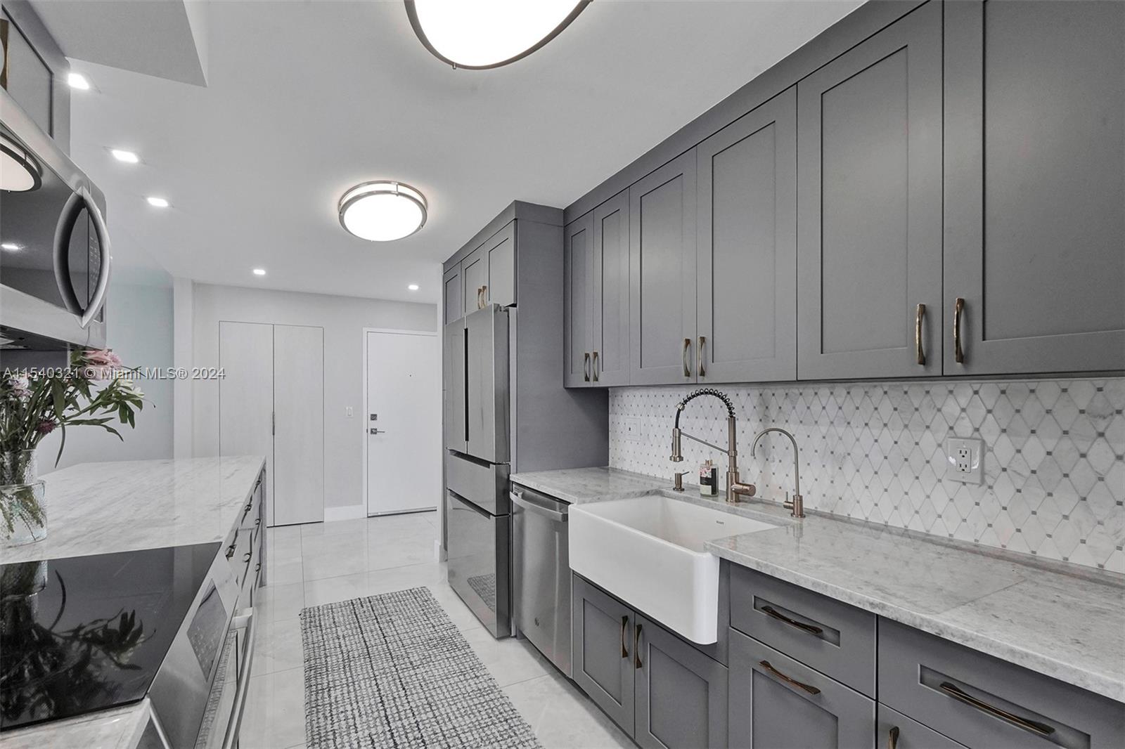 2301 S Ocean Dr 803, Hollywood, Florida 33019, 2 Bedrooms Bedrooms, ,2 BathroomsBathrooms,Residentiallease,For Rent,2301 S Ocean Dr 803,A11540321