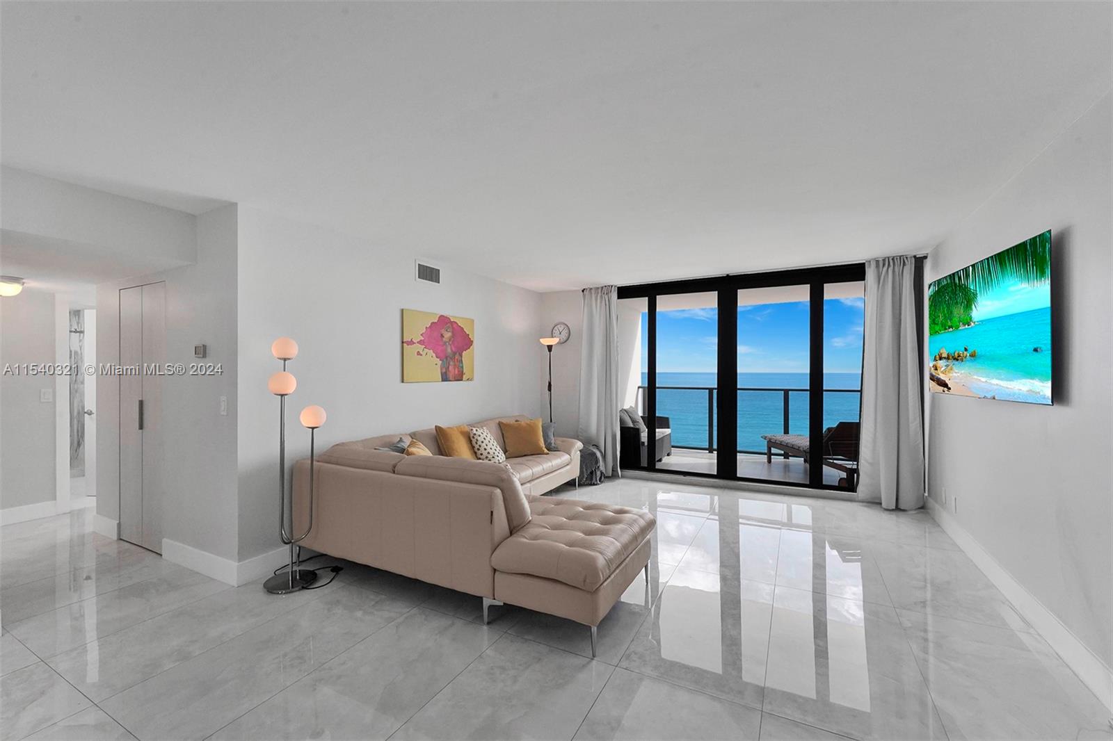 2301 S Ocean Dr 803, Hollywood, Florida 33019, 2 Bedrooms Bedrooms, ,2 BathroomsBathrooms,Residentiallease,For Rent,2301 S Ocean Dr 803,A11540321