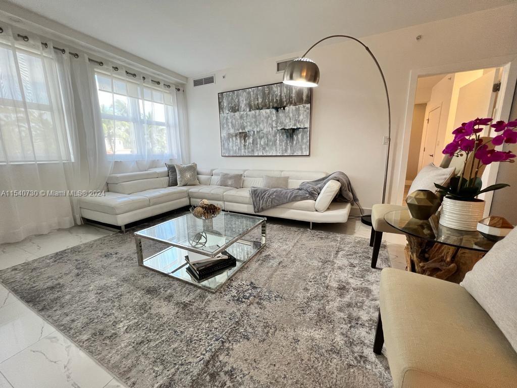 19900 E Country Club Dr 604, Aventura, Florida 33180, 3 Bedrooms Bedrooms, ,3 BathroomsBathrooms,Residentiallease,For Rent,19900 E Country Club Dr 604,A11540730