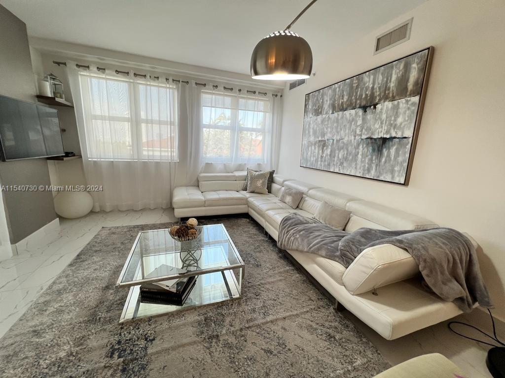 19900 E Country Club Dr 604, Aventura, Florida 33180, 3 Bedrooms Bedrooms, ,3 BathroomsBathrooms,Residentiallease,For Rent,19900 E Country Club Dr 604,A11540730