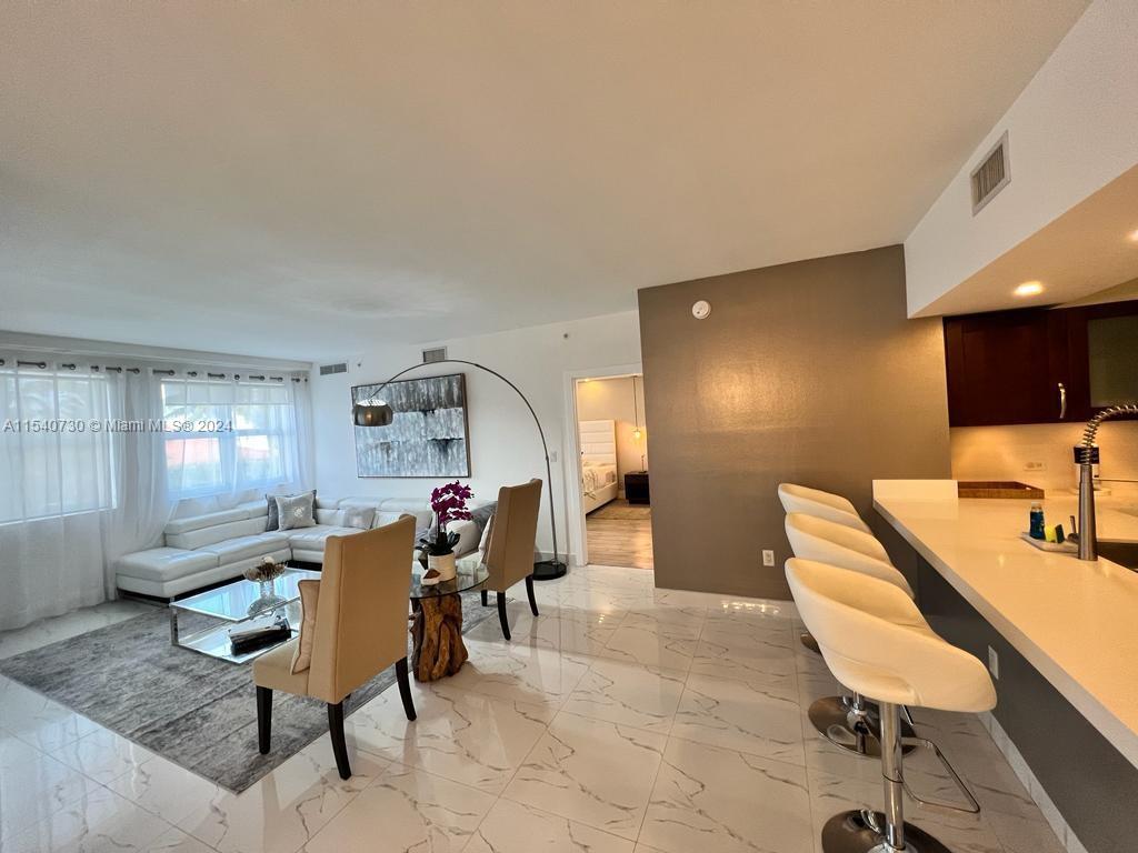 19900 E Country Club Dr 604, Aventura, Florida 33180, 3 Bedrooms Bedrooms, ,3 BathroomsBathrooms,Residentiallease,For Rent,19900 E Country Club Dr 604,A11540730