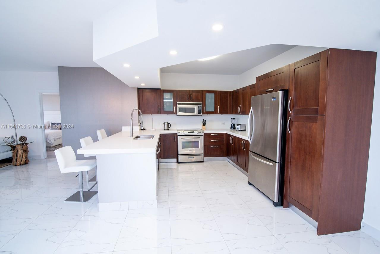 19900 E Country Club Dr 604, Aventura, Florida 33180, 3 Bedrooms Bedrooms, ,3 BathroomsBathrooms,Residentiallease,For Rent,19900 E Country Club Dr 604,A11540730