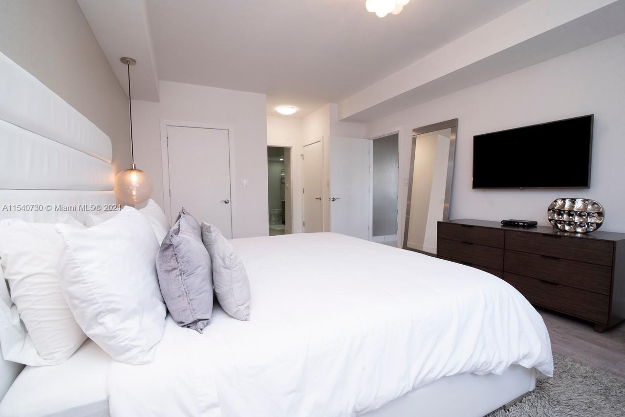 19900 E Country Club Dr 604, Aventura, Florida 33180, 3 Bedrooms Bedrooms, ,3 BathroomsBathrooms,Residentiallease,For Rent,19900 E Country Club Dr 604,A11540730