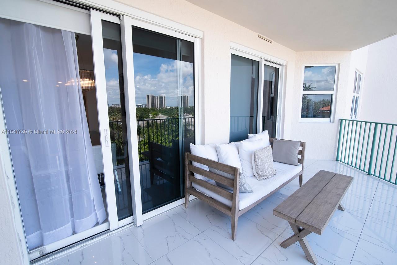 19900 E Country Club Dr 604, Aventura, Florida 33180, 3 Bedrooms Bedrooms, ,3 BathroomsBathrooms,Residentiallease,For Rent,19900 E Country Club Dr 604,A11540730