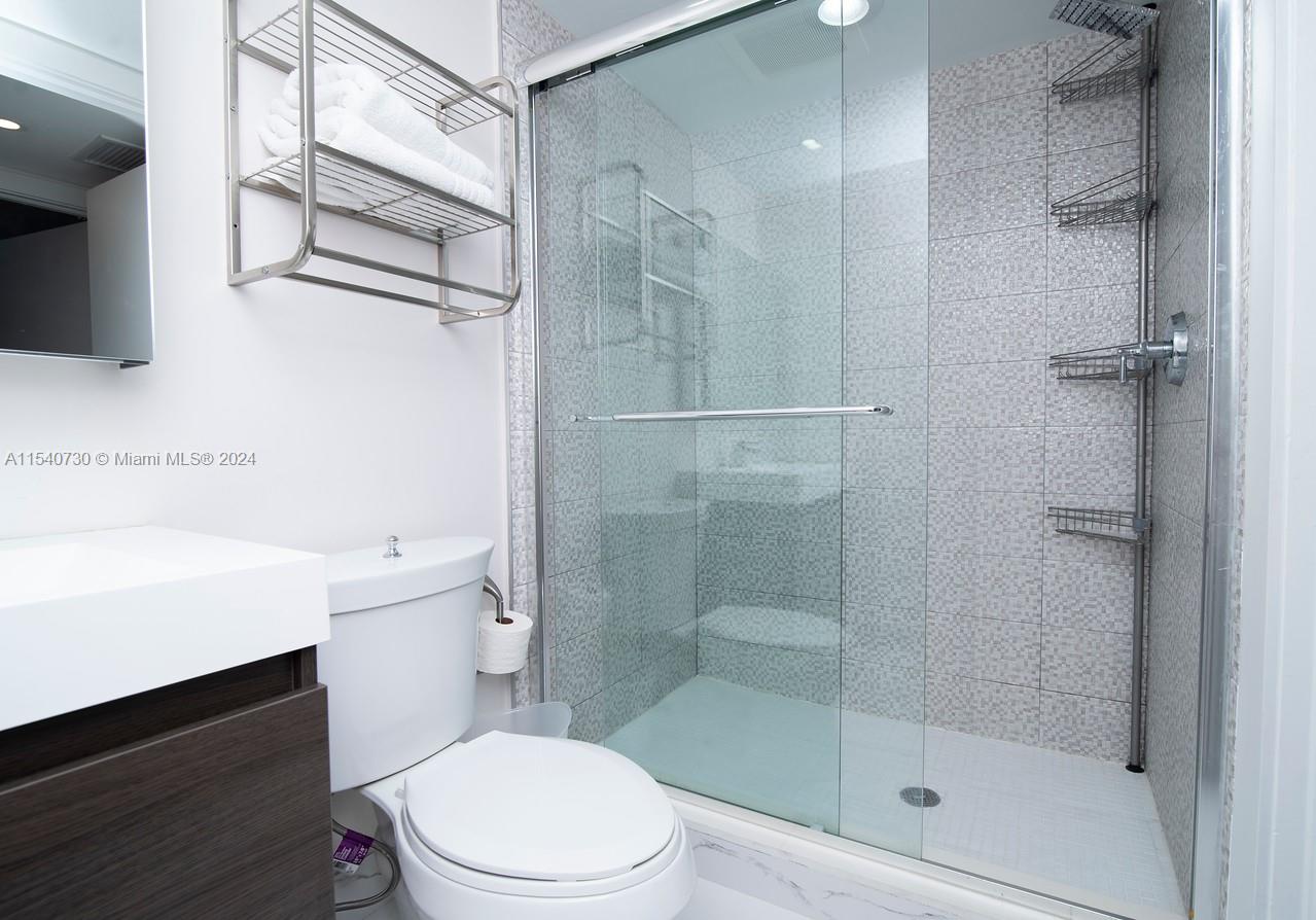 19900 E Country Club Dr 604, Aventura, Florida 33180, 3 Bedrooms Bedrooms, ,3 BathroomsBathrooms,Residentiallease,For Rent,19900 E Country Club Dr 604,A11540730