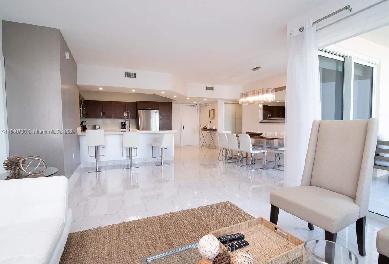 19900 E Country Club Dr 604, Aventura, Florida 33180, 3 Bedrooms Bedrooms, ,3 BathroomsBathrooms,Residentiallease,For Rent,19900 E Country Club Dr 604,A11540730