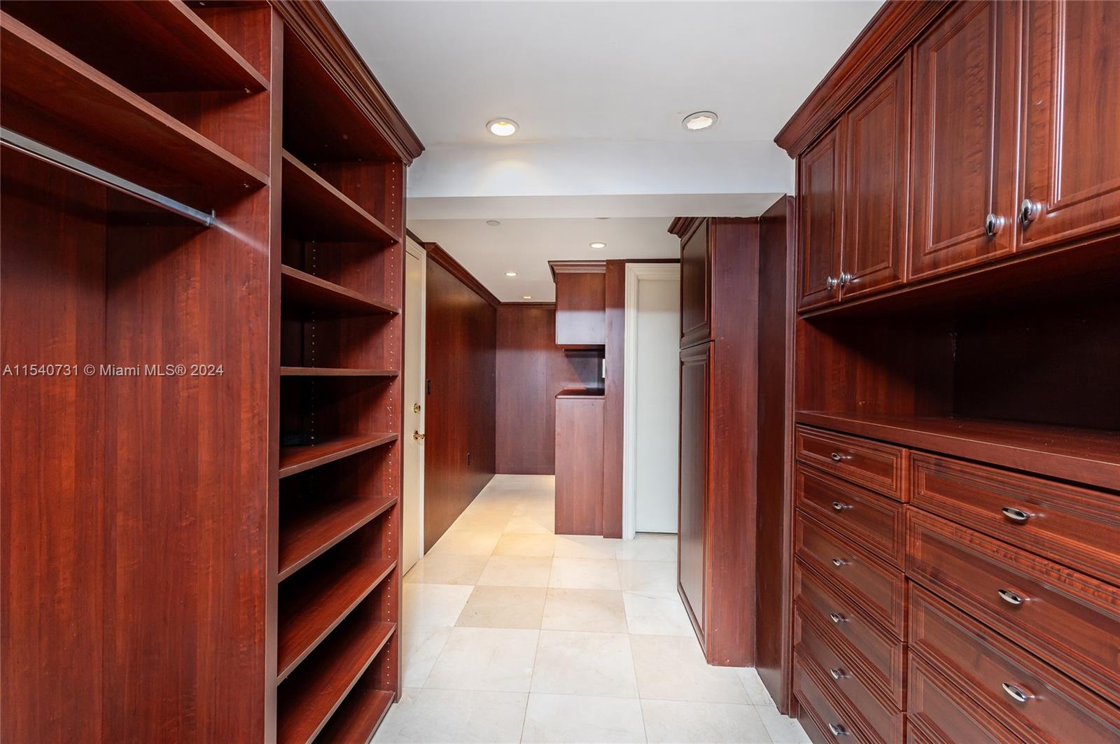 20201 E Country Club Dr PH06/07, Aventura, Florida 33180, 6 Bedrooms Bedrooms, ,6 BathroomsBathrooms,Residential,For Sale,20201 E Country Club Dr PH06/07,A11540731