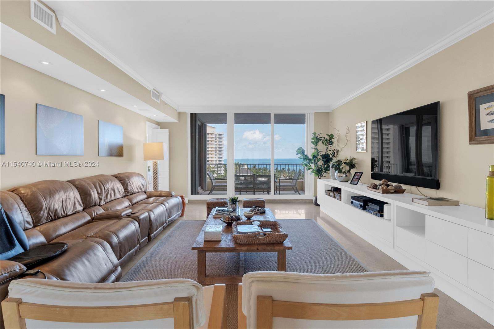 789 Crandon Blvd, Key Biscayne, FL, 33149 United States, 3 Bedrooms Bedrooms, ,4 BathroomsBathrooms,Residential,For Sale,Crandon Blvd,A11540740