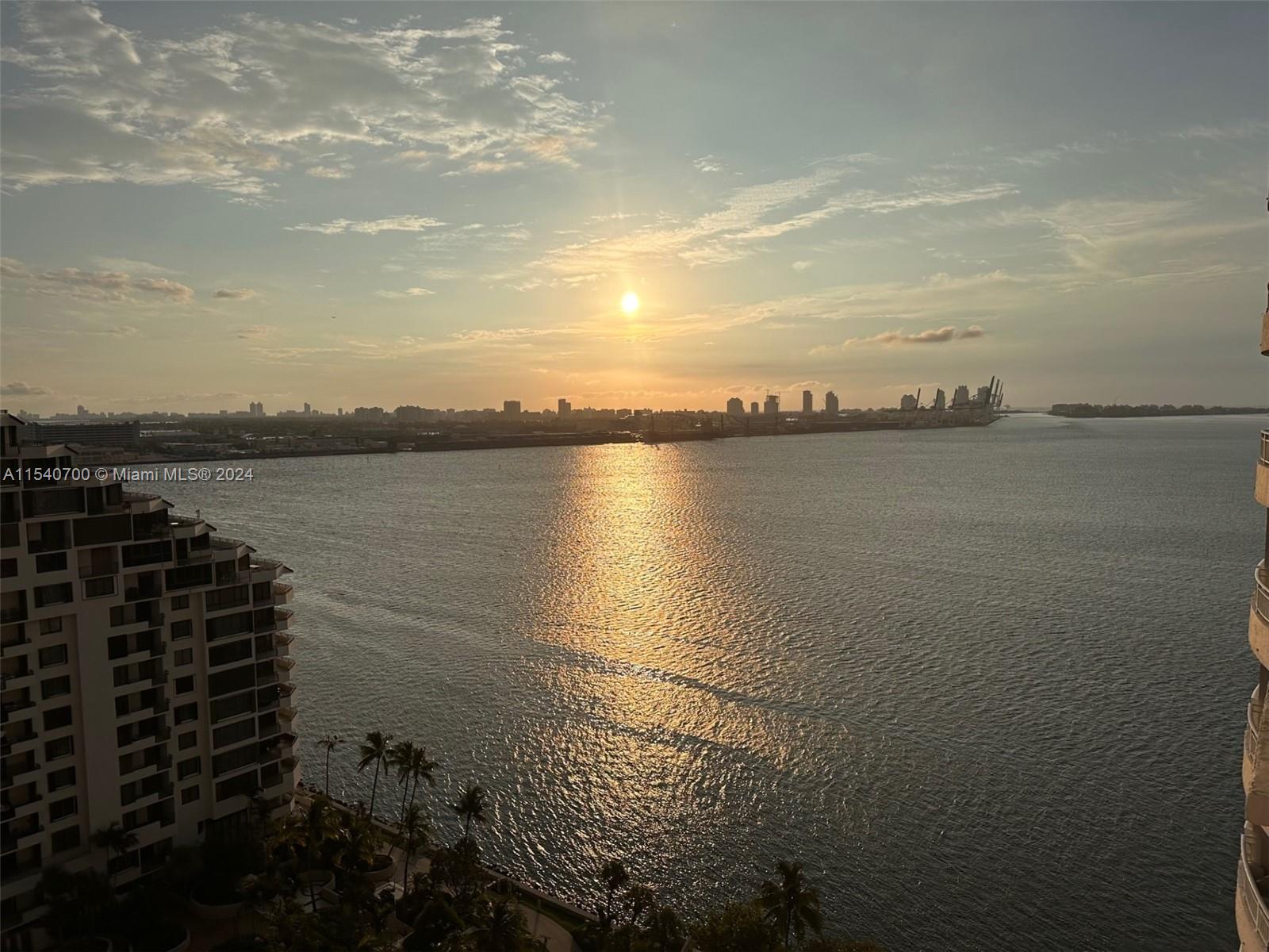 770 Claughton Island Dr 2103, Miami, Florida 33131, 2 Bedrooms Bedrooms, ,2 BathroomsBathrooms,Residentiallease,For Rent,770 Claughton Island Dr 2103,A11540700