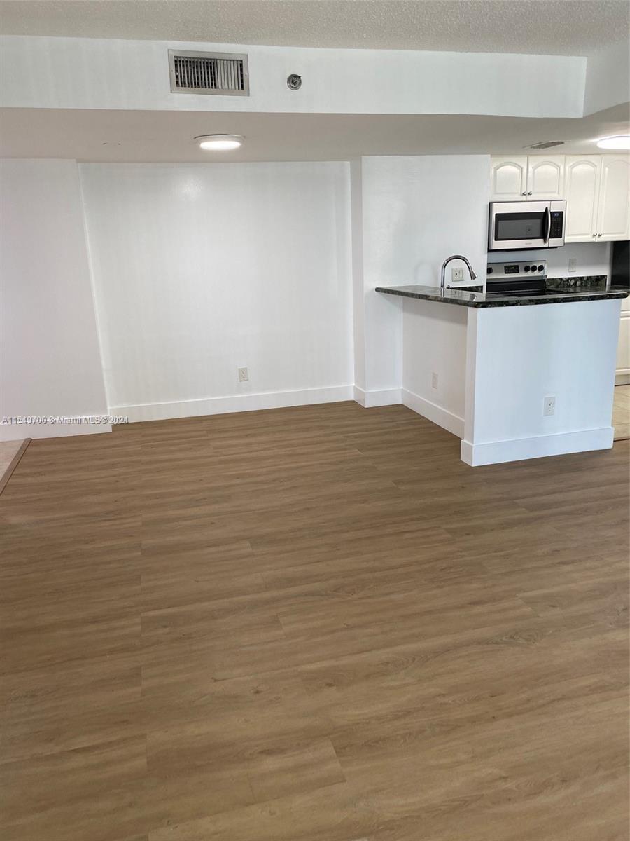 770 Claughton Island Dr 2103, Miami, Florida 33131, 2 Bedrooms Bedrooms, ,2 BathroomsBathrooms,Residentiallease,For Rent,770 Claughton Island Dr 2103,A11540700