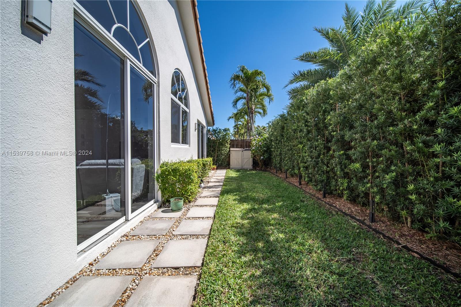 9818 29th St, Doral, FL, 33172 United States, 3 Bedrooms Bedrooms, ,2 BathroomsBathrooms,Residential,For Sale,29th St,A11539758