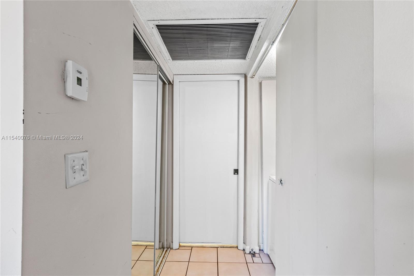 2626 SE 20th Ct 206-B, Homestead, Florida 33035, 2 Bedrooms Bedrooms, ,1 BathroomBathrooms,Residential,For Sale,2626 SE 20th Ct 206-B,A11540076