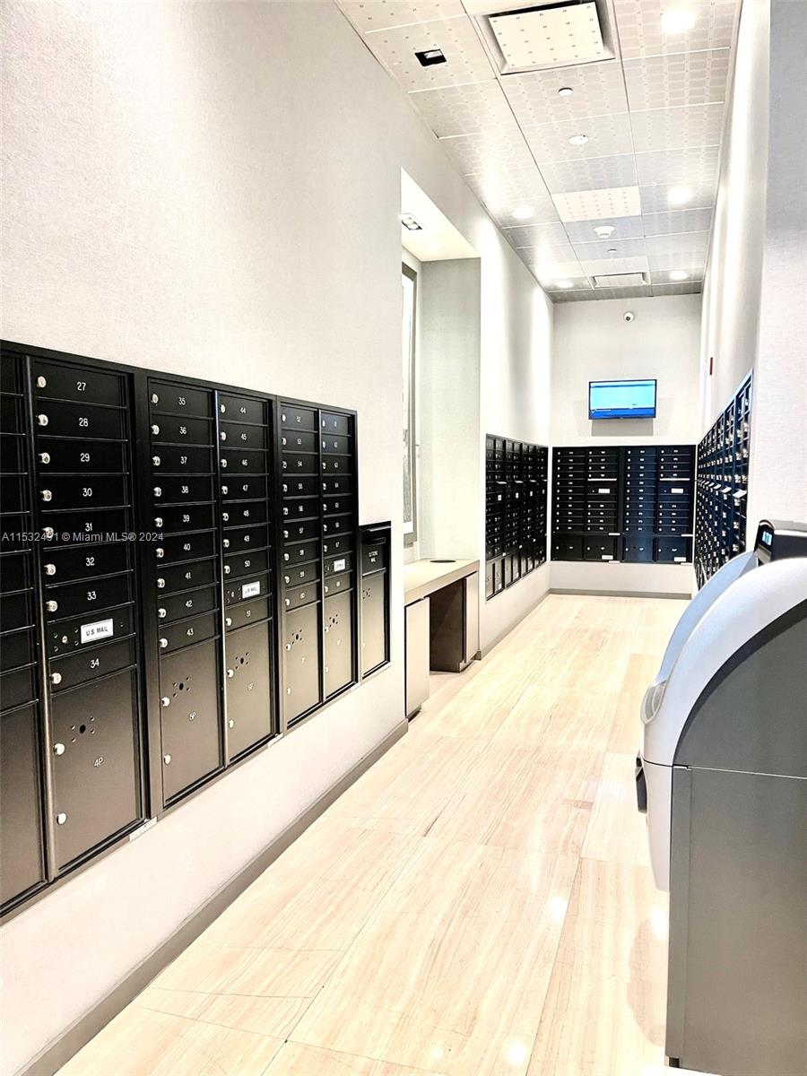 1080 Brickell Ave 907, Miami, Florida 33131, 1 Bedroom Bedrooms, ,1 BathroomBathrooms,Residentiallease,For Rent,1080 Brickell Ave 907,A11532431