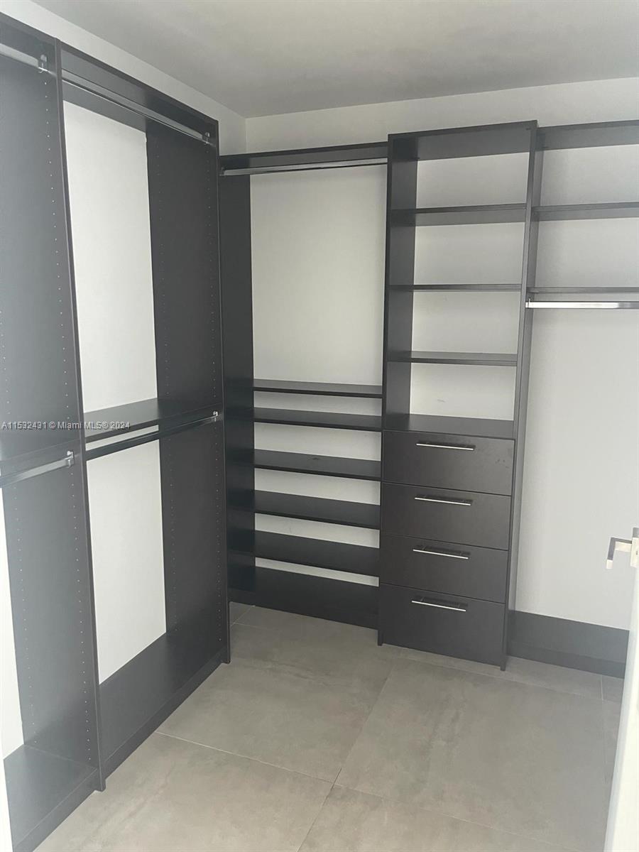 1080 Brickell Ave 907, Miami, Florida 33131, 1 Bedroom Bedrooms, ,1 BathroomBathrooms,Residentiallease,For Rent,1080 Brickell Ave 907,A11532431